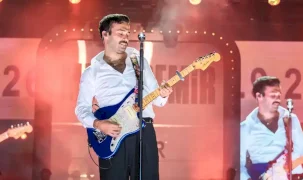 İEF geceleri müzik ve kahkaha dolu