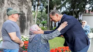 İzmir'de emeklilere yönelik destekler yükseltildi