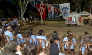 İzmir'de Başkan Tugay geleceğin şehir plancılarıyla buluştu