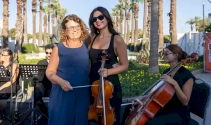 Kızı keman çaldı, anne yönetti
