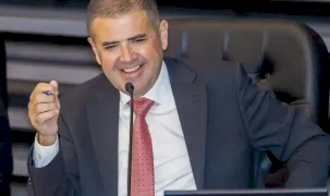 Mezitli Belediye Başkanı CHP'den ihraç edildi